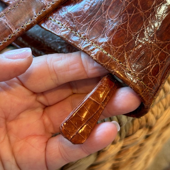 100% genuine alligator handbag/purse from Nicaragua. - Picture 7 of 8